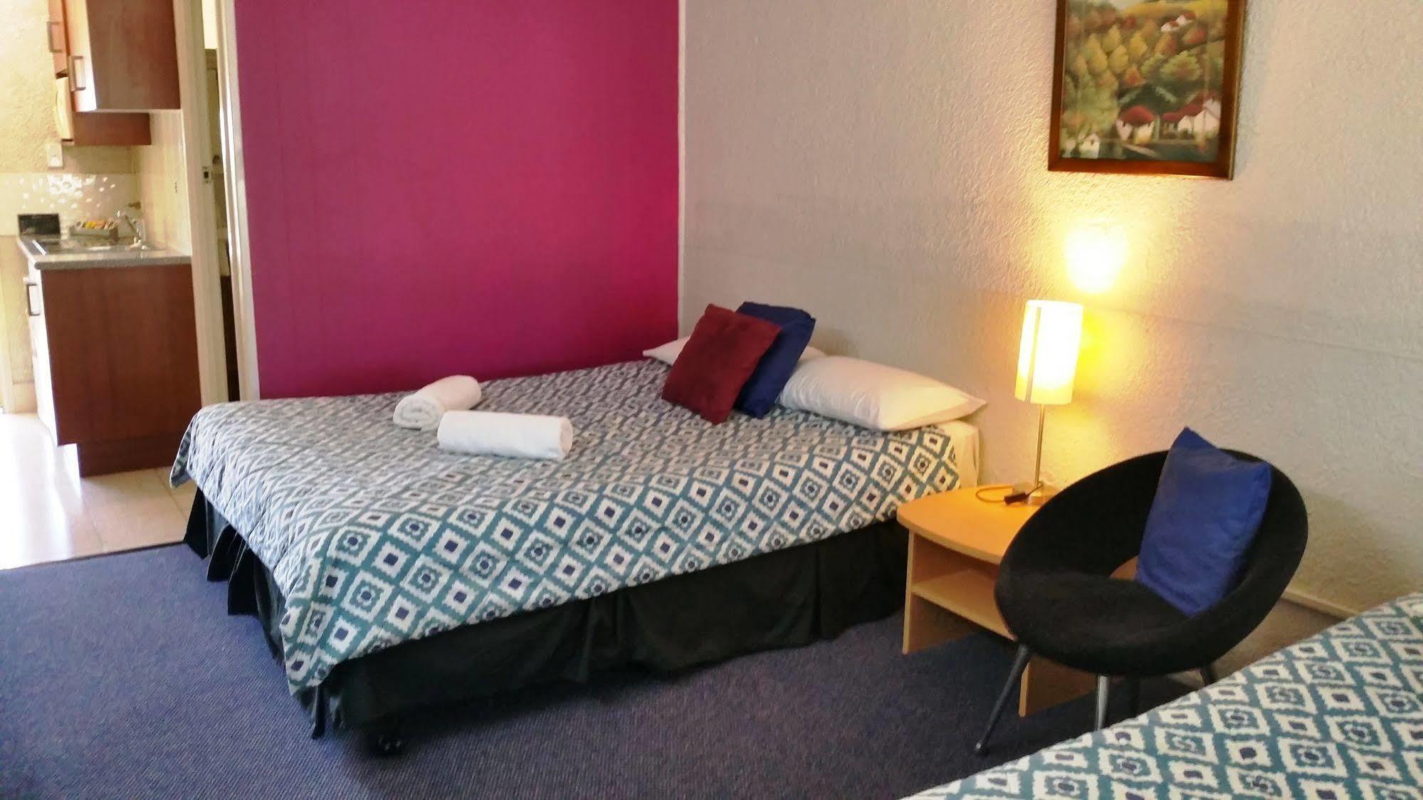 Bundaberg Coral Villa Motor Inn מראה חיצוני תמונה