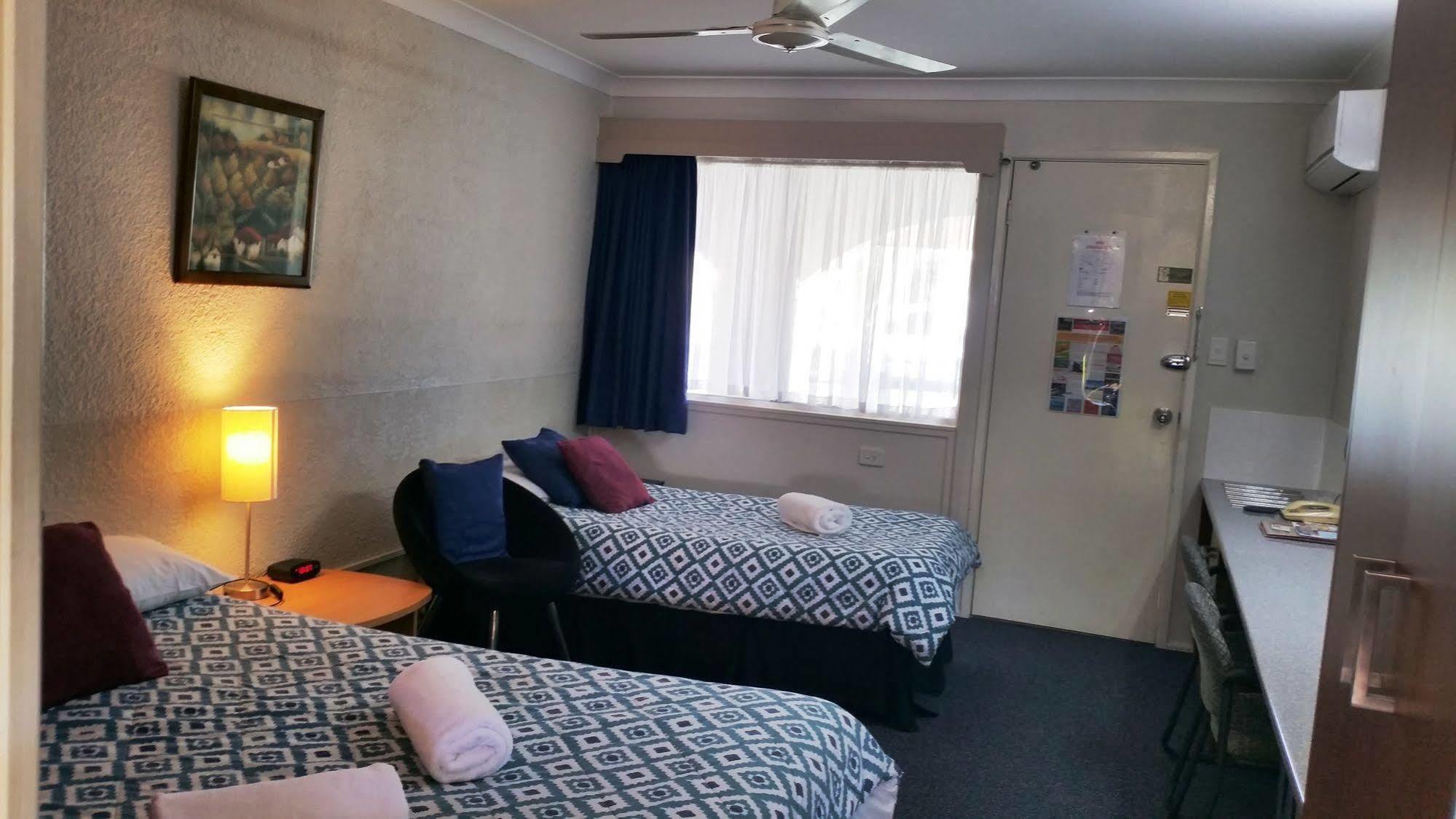 Bundaberg Coral Villa Motor Inn מראה חיצוני תמונה