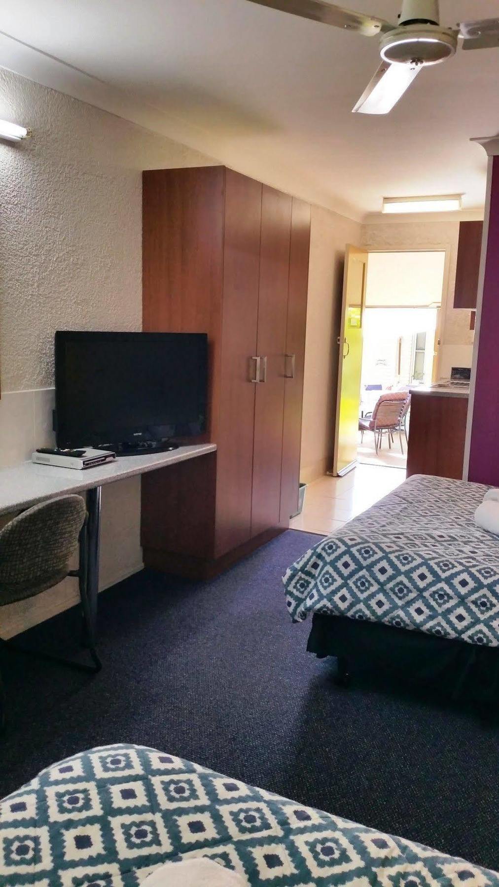 Bundaberg Coral Villa Motor Inn מראה חיצוני תמונה