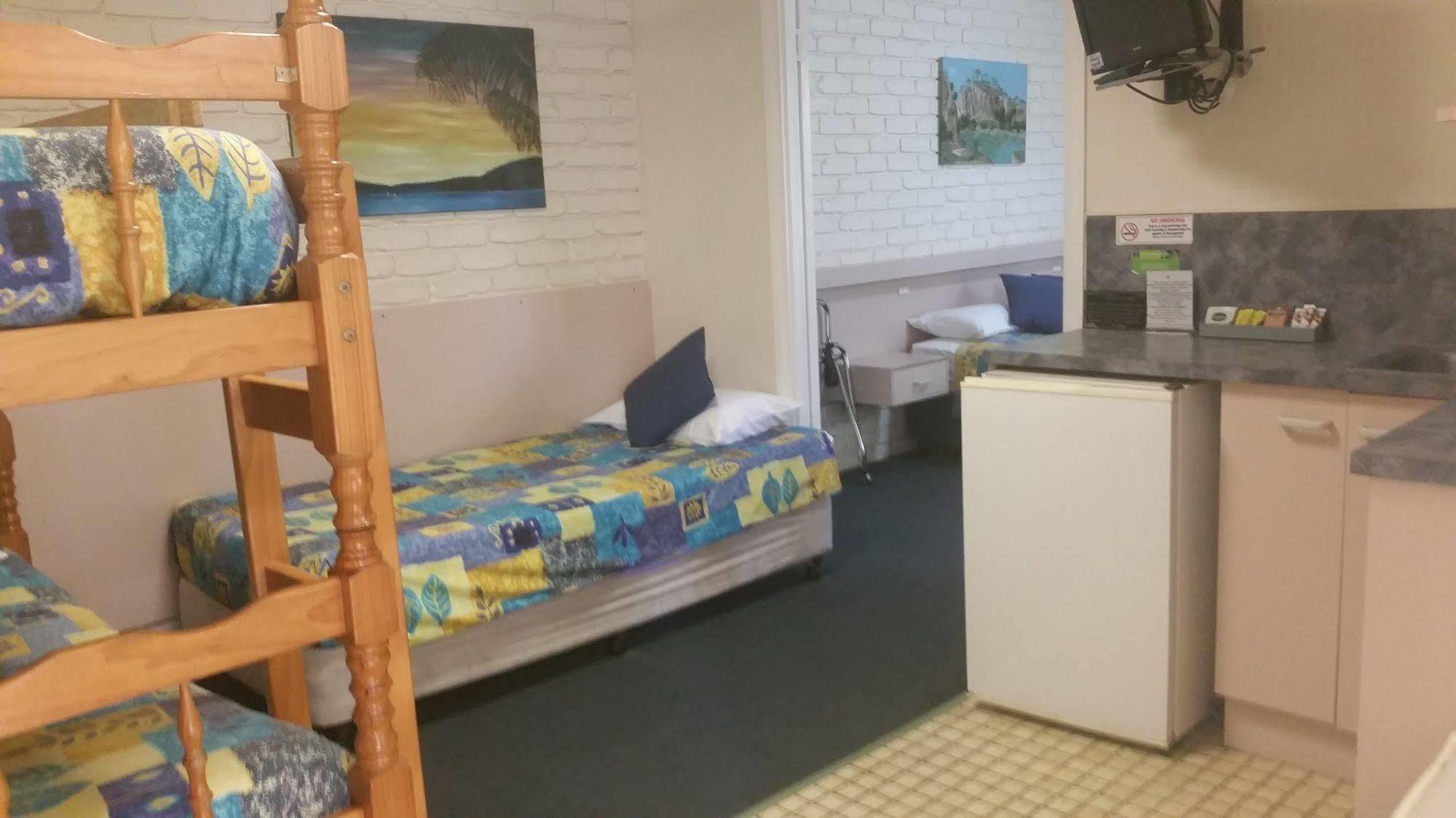 Bundaberg Coral Villa Motor Inn מראה חיצוני תמונה